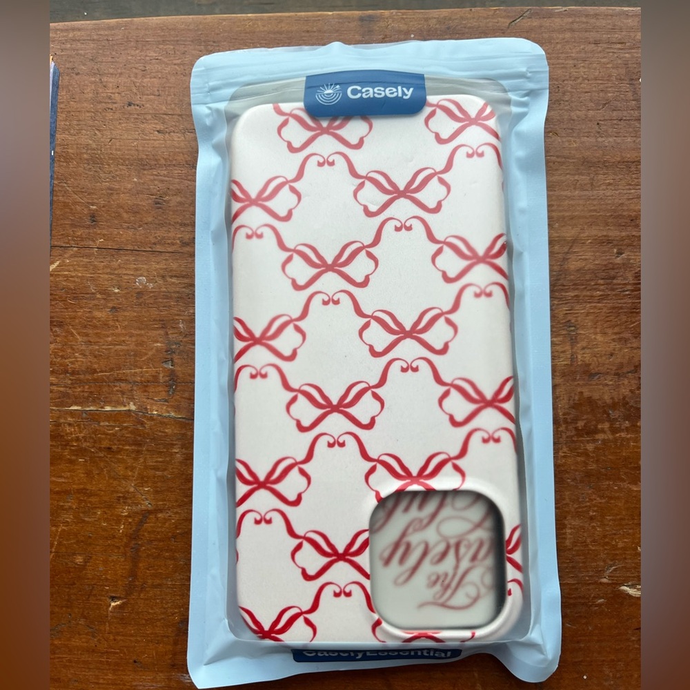 NWT Casely iPhone 13 Pro Max mag safe phone cover